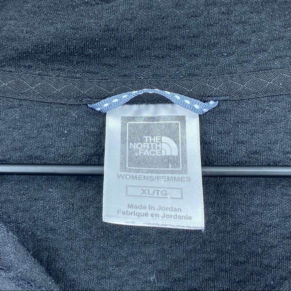 The North Face ¼ Zip Sweatshirt - Picture 6 of 7